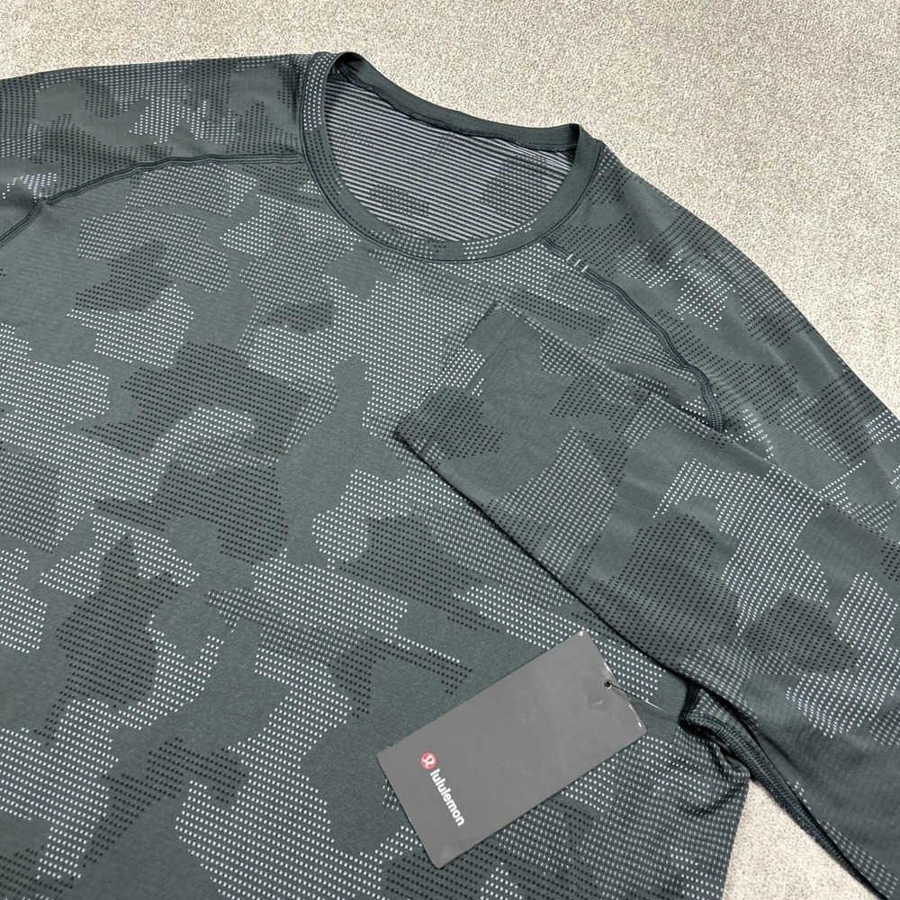 Lululemon Mens Metal Vent Tech Long Sleeve Shirt Size 2XL Black Camo Gym Running